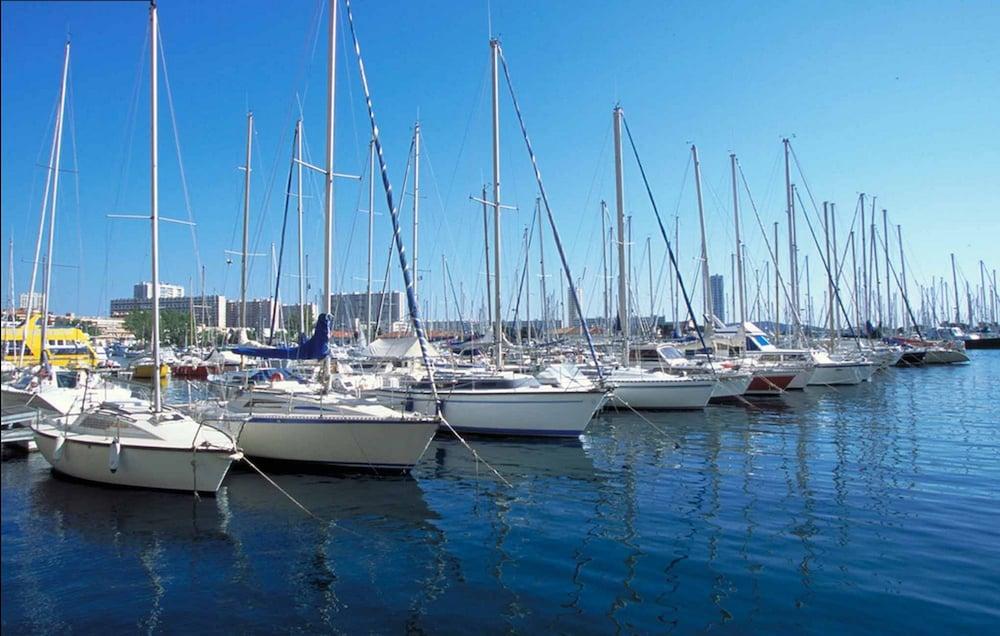 Ibis Toulon La Seyne Sur Mer Ngoại thất bức ảnh