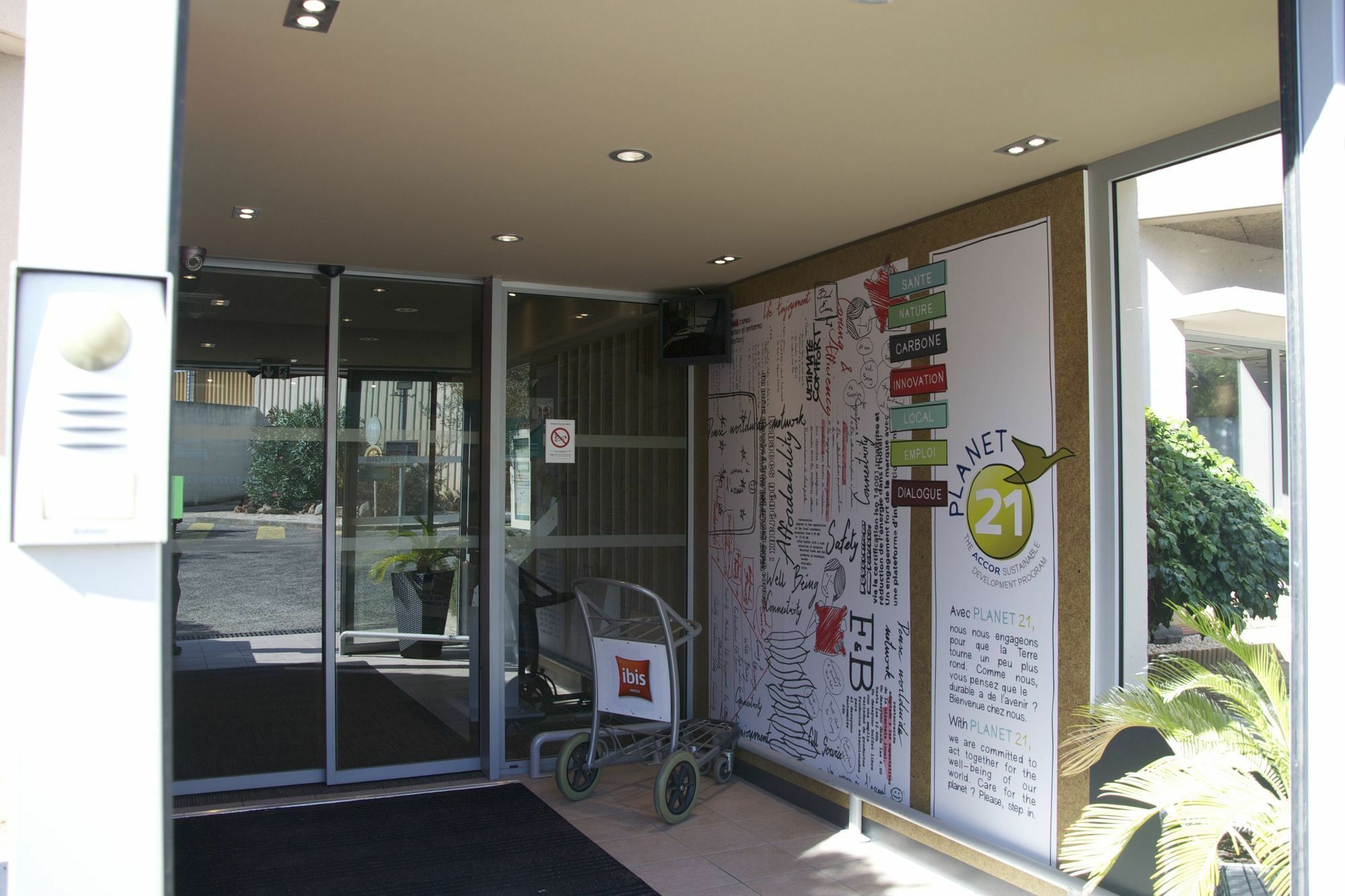 Ibis Toulon La Seyne Sur Mer Ngoại thất bức ảnh